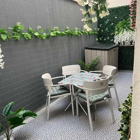 Midas One Apartment