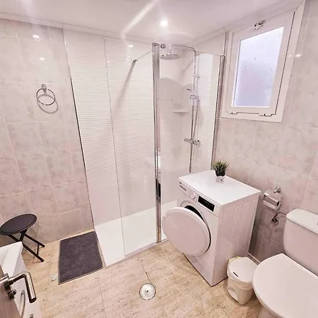 Midas One Apartment