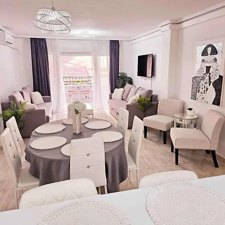 Apartment Midas One *